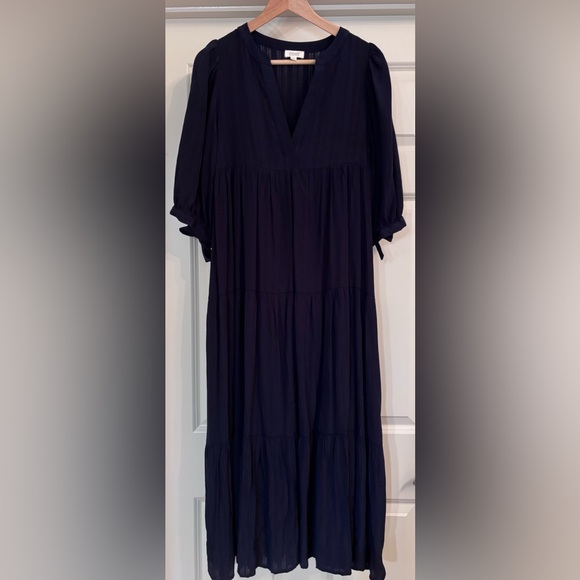 Oddy V-neck Midi Dress